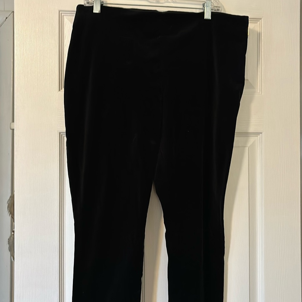 Lauren like new black velvet pants
